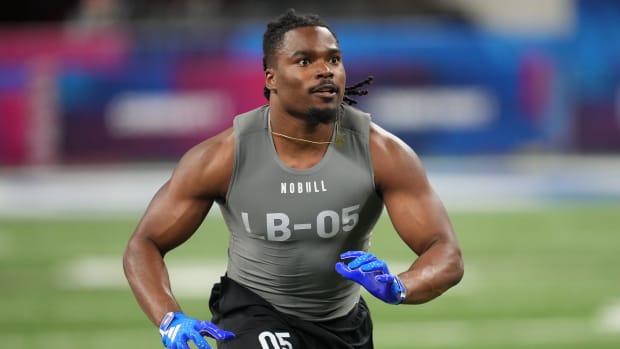 Indiana linebacker Aaron Casey (LB05) works out during the 2024 NFL Combine at Lucas Oil Stadium.